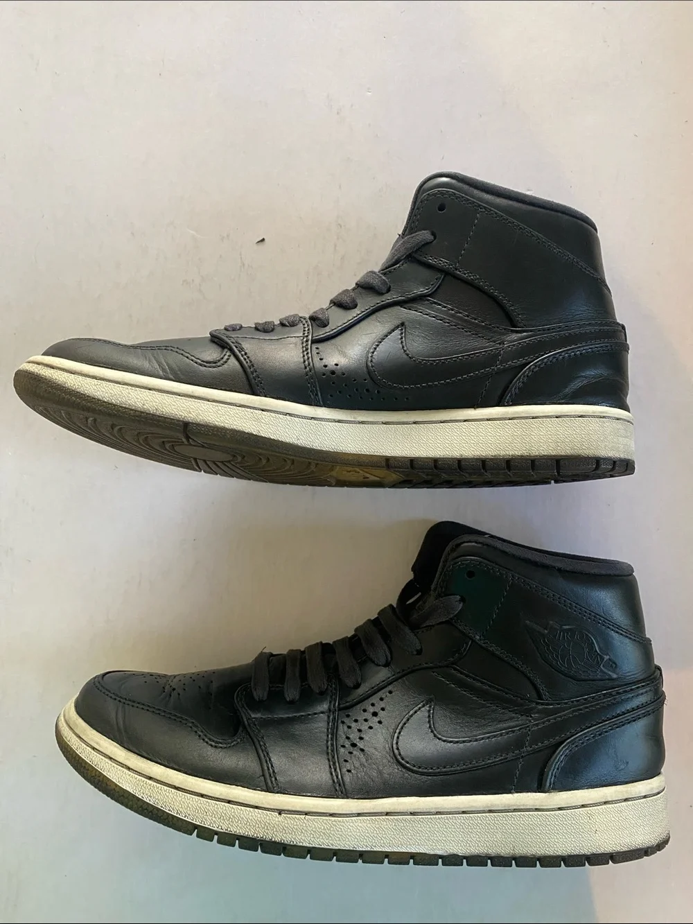 Nike Air Jordan 1 Mid Nouveau Black Ice 2014 Men’s 9.5 629151-003